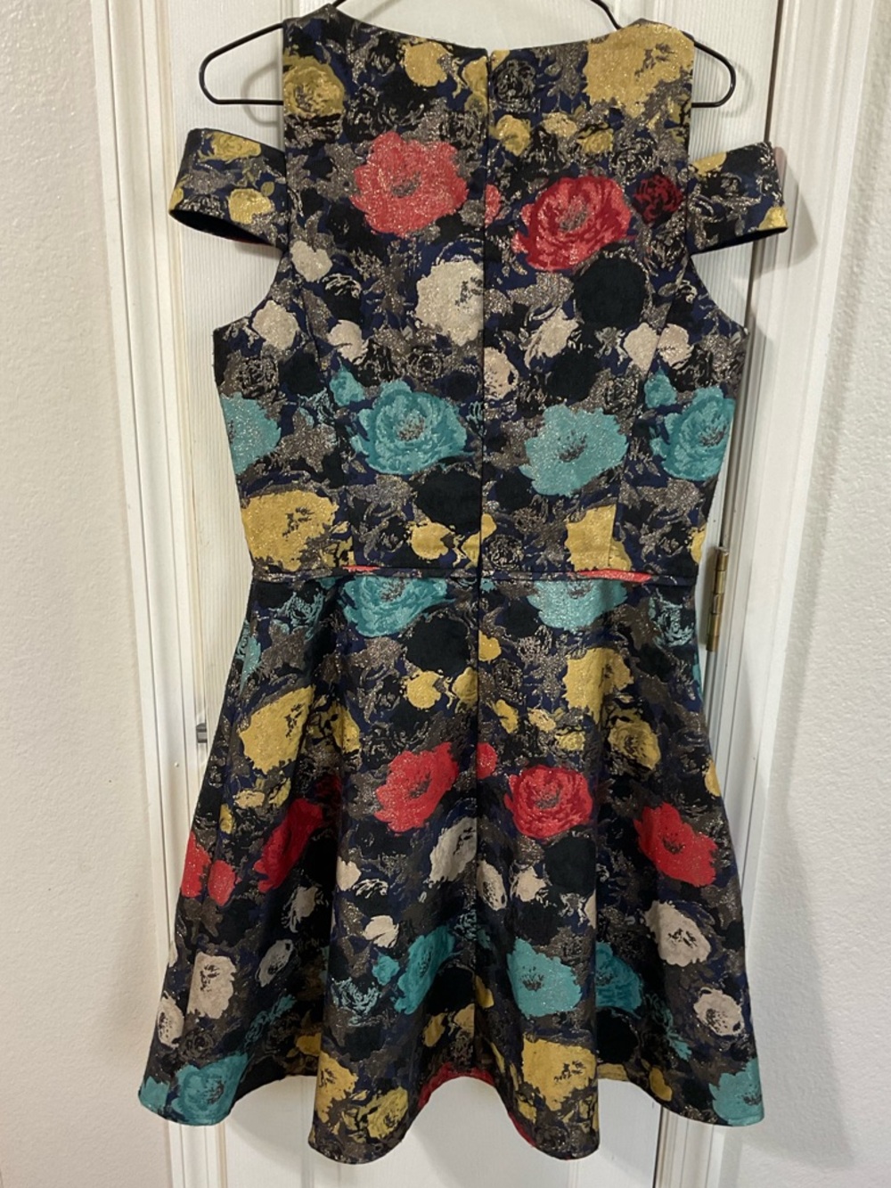 Tahari Cold Shoulder Floral Fit & Flare Metallic Jacquard dress 8 chic,cocktail - Picture 8 of 16